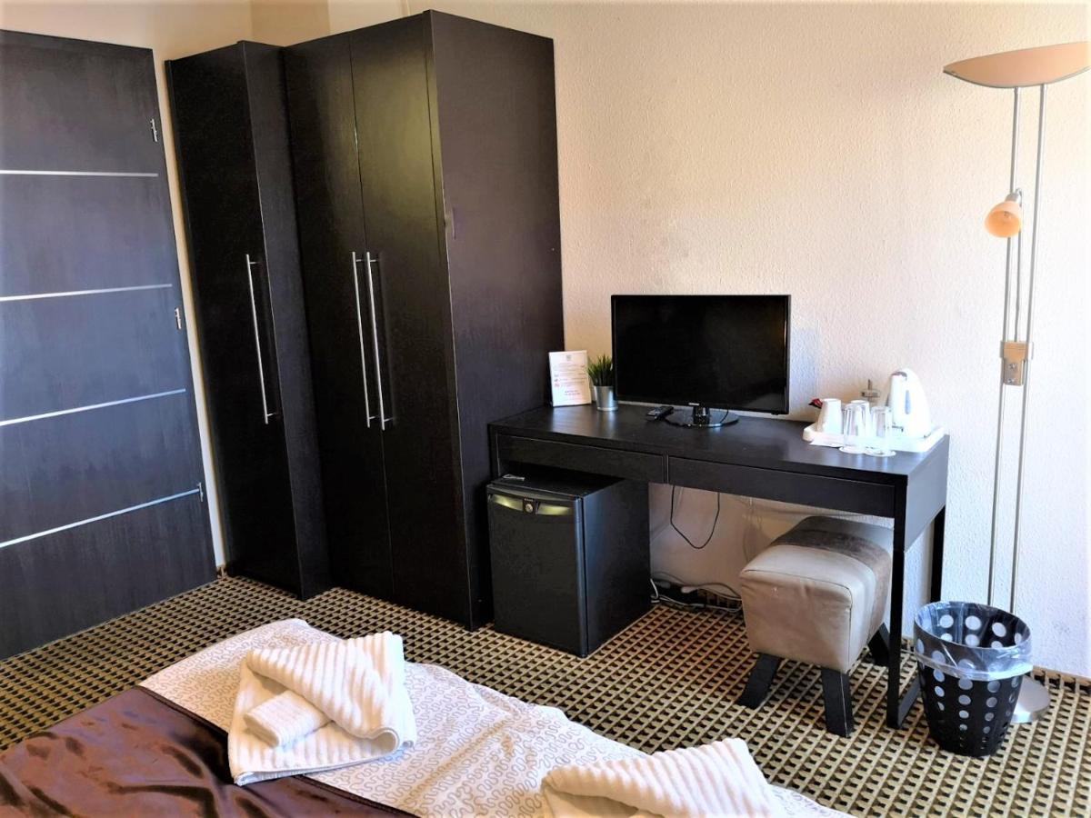 Hotel Kikelet Panzio Dunakeszi Esterno foto