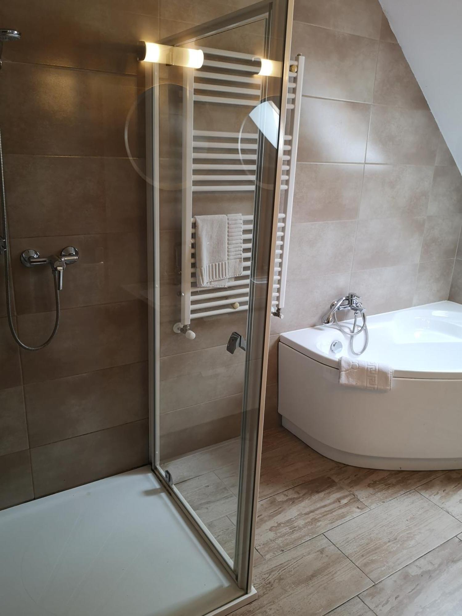 Hotel Kikelet Panzio Dunakeszi Esterno foto