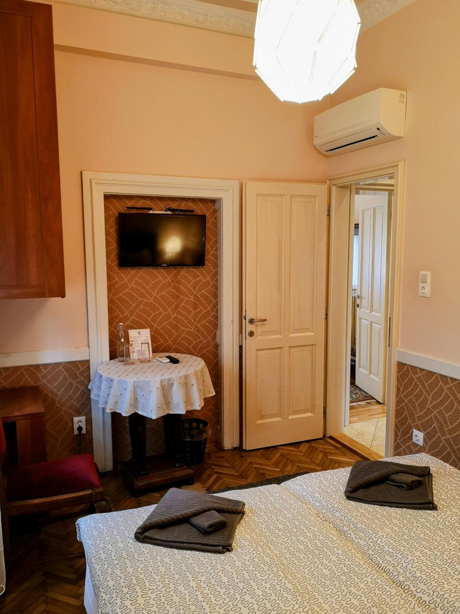 Hotel Kikelet Panzio Dunakeszi Camera foto
